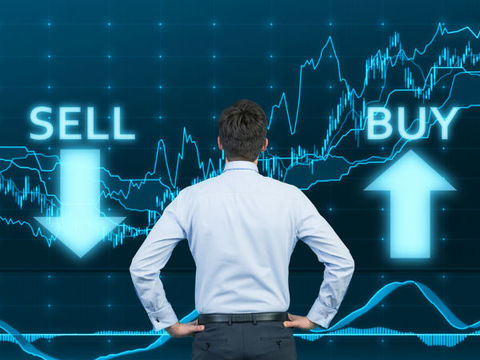 photo: buysellorhold_man_screen.jpg